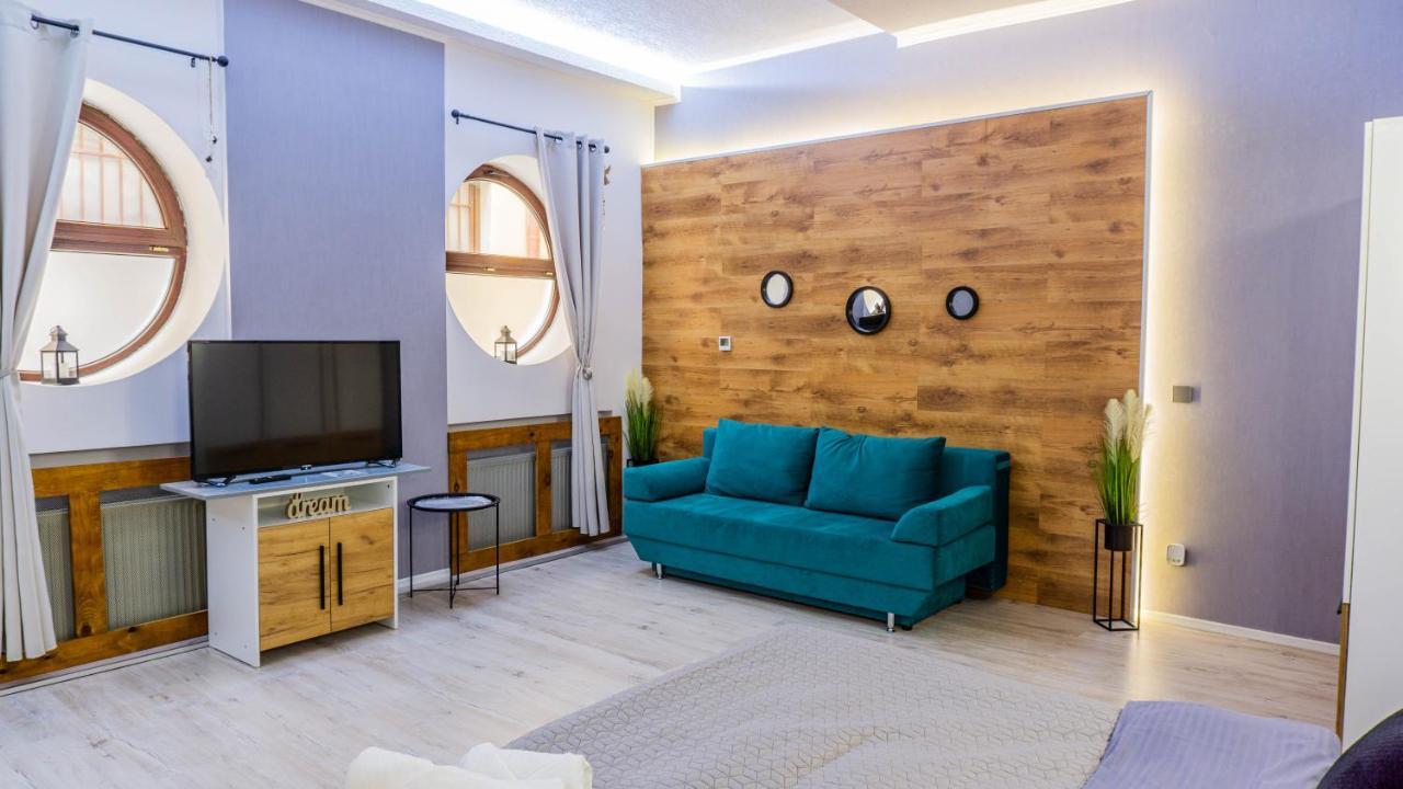 Koa - Inside Old Town Apartment Brasov Luaran gambar