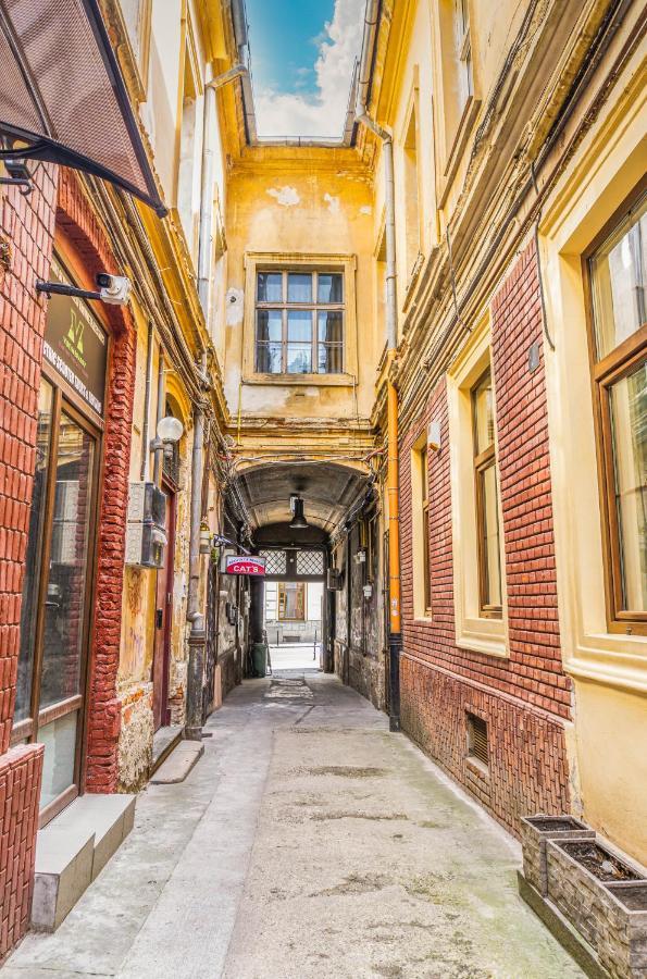 Koa - Inside Old Town Apartment Brasov Luaran gambar